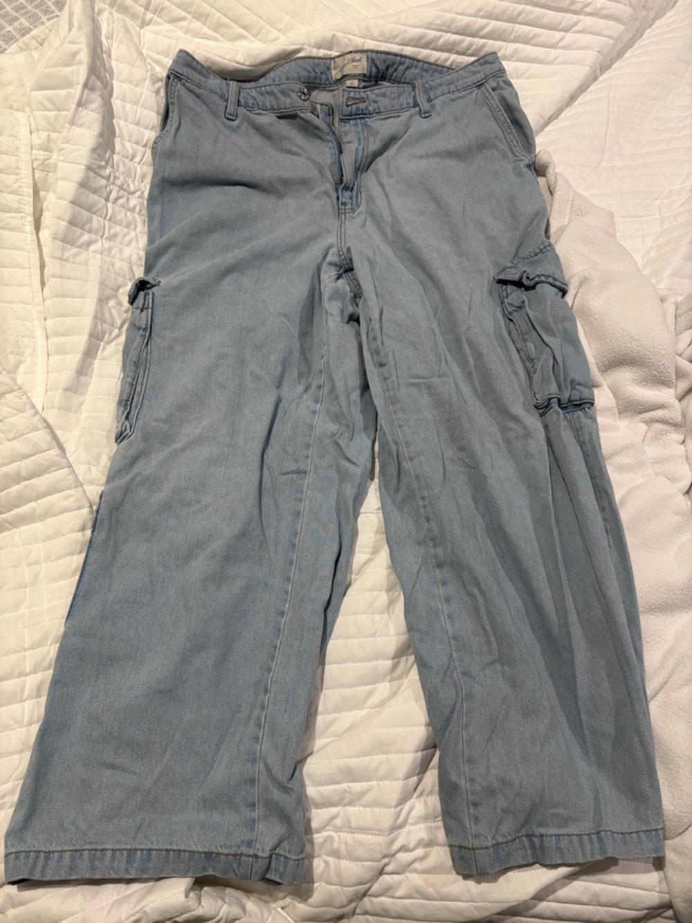 Universal Thread Light Blue Denim Cargo Jeans